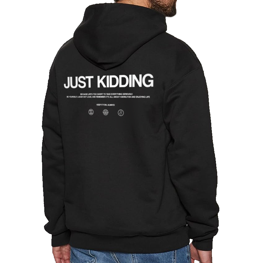 Just Kidding Hoodie – Sort Stil og Komfort til Hverdagen