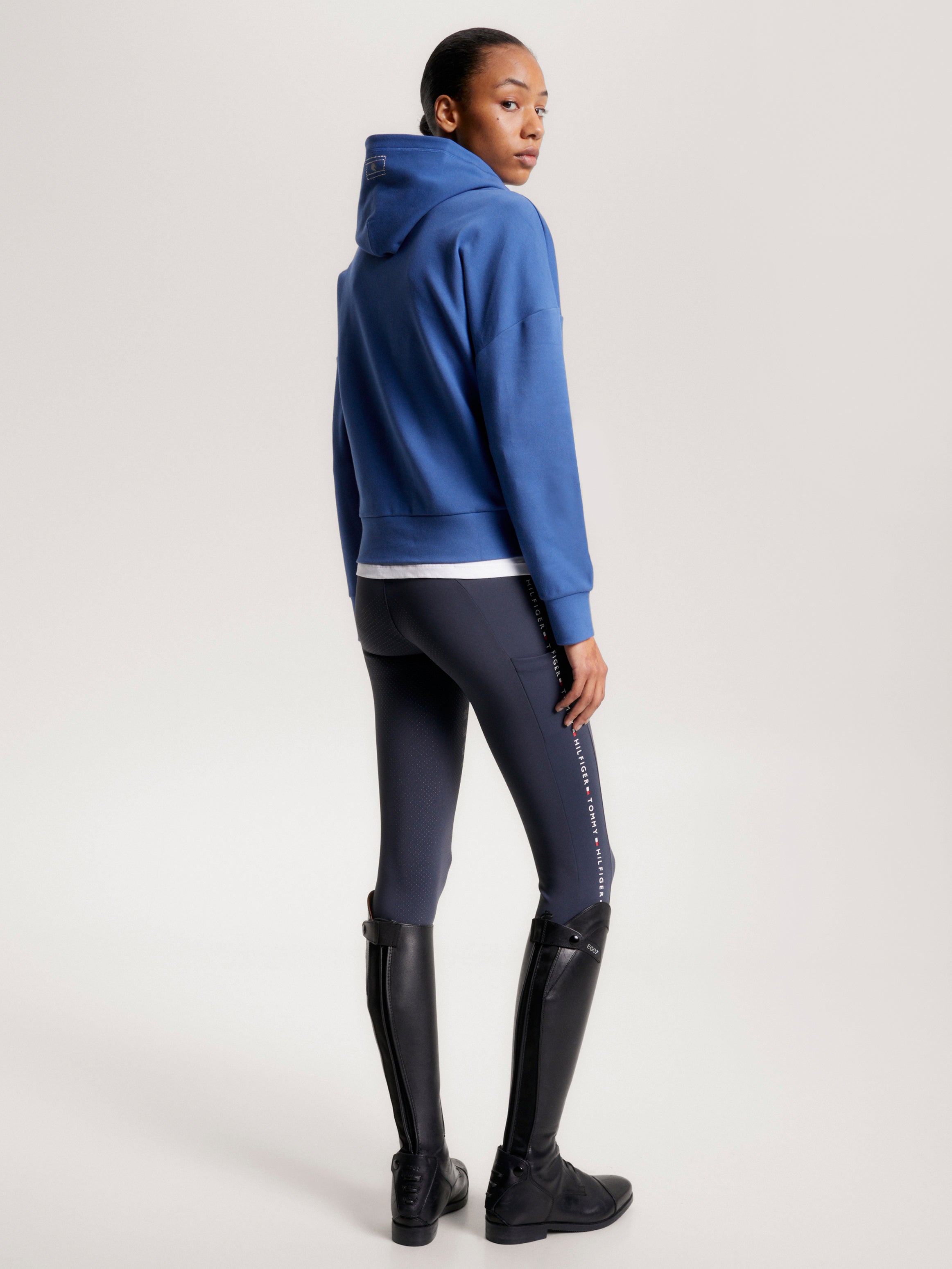 Tommy Hilfiger Dame Hoodie Oversized Med Nitte Logo Paris Lyseblå