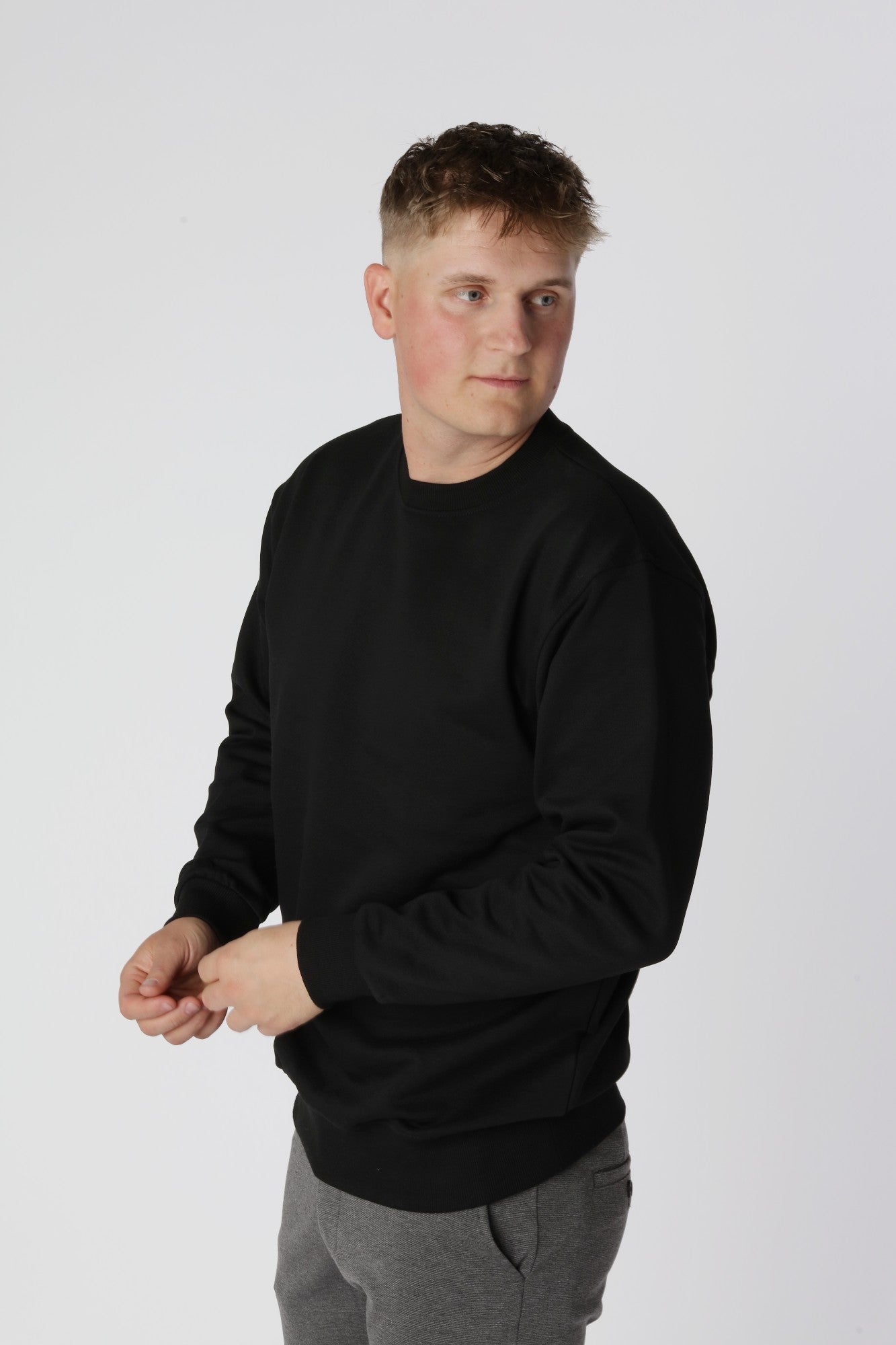 Essentiel Sort Sweatshirt – Garderobeklassiker!
